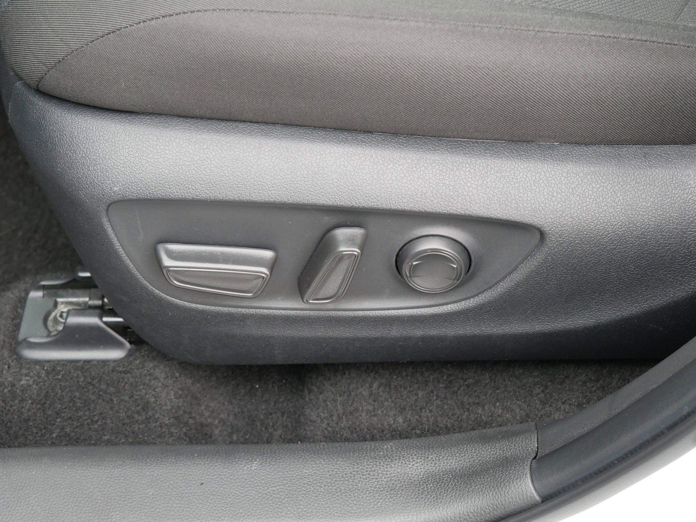 Certified 2025 Toyota RAV4 XLE image 20