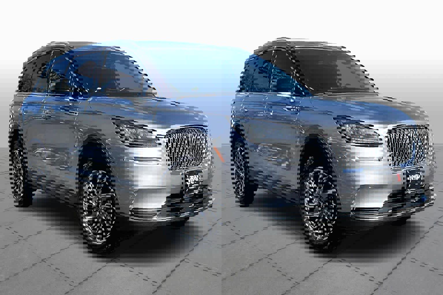 Used 2021 Lincoln Corsair FWD w/ Equipment Group 101A image 3