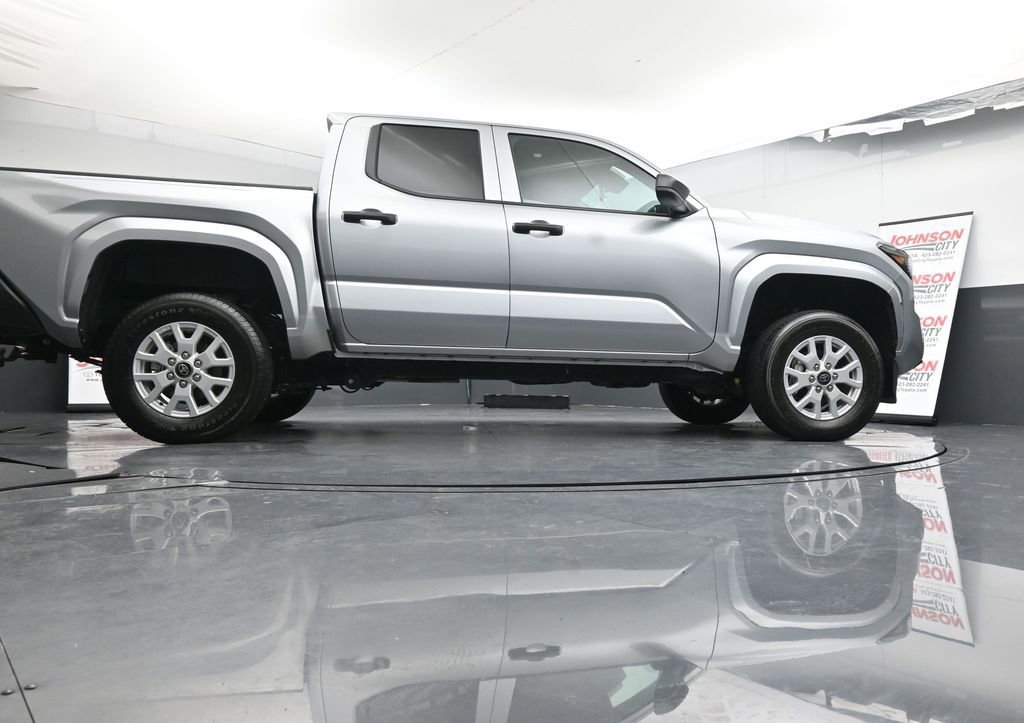 Used 2025 Toyota Tacoma SR image 40