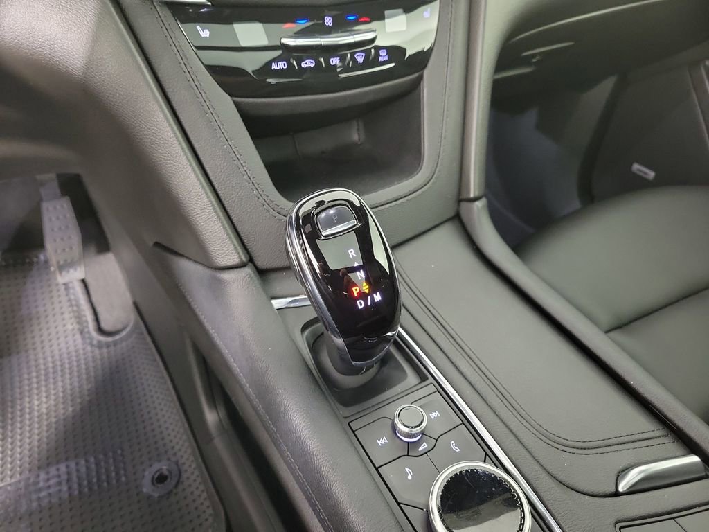 Used 2023 Cadillac XT6 Luxury FWD image 30