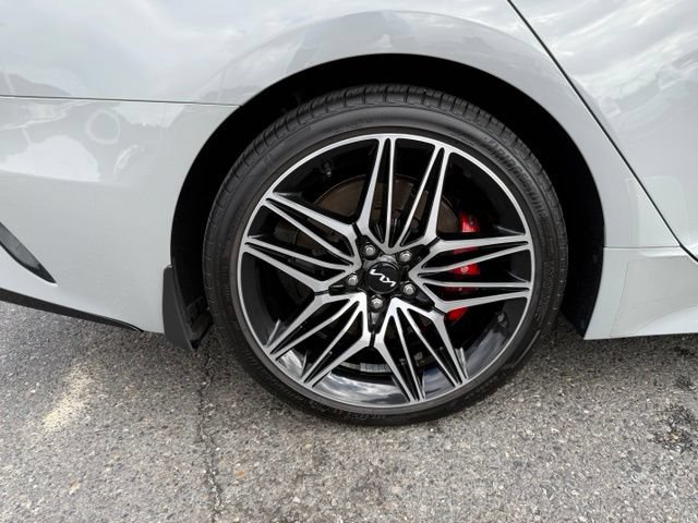 Used 2022 Kia Stinger GT1 w/ Red Interior Color Package RWD image 7