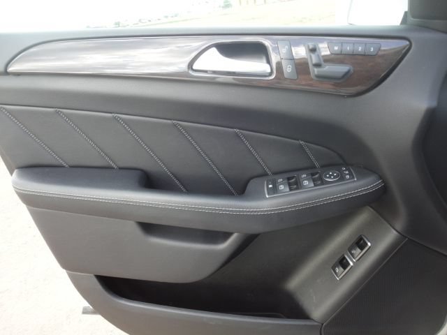 Used 2016 Mercedes-Benz GL 320 BlueTEC 4MATIC image 16