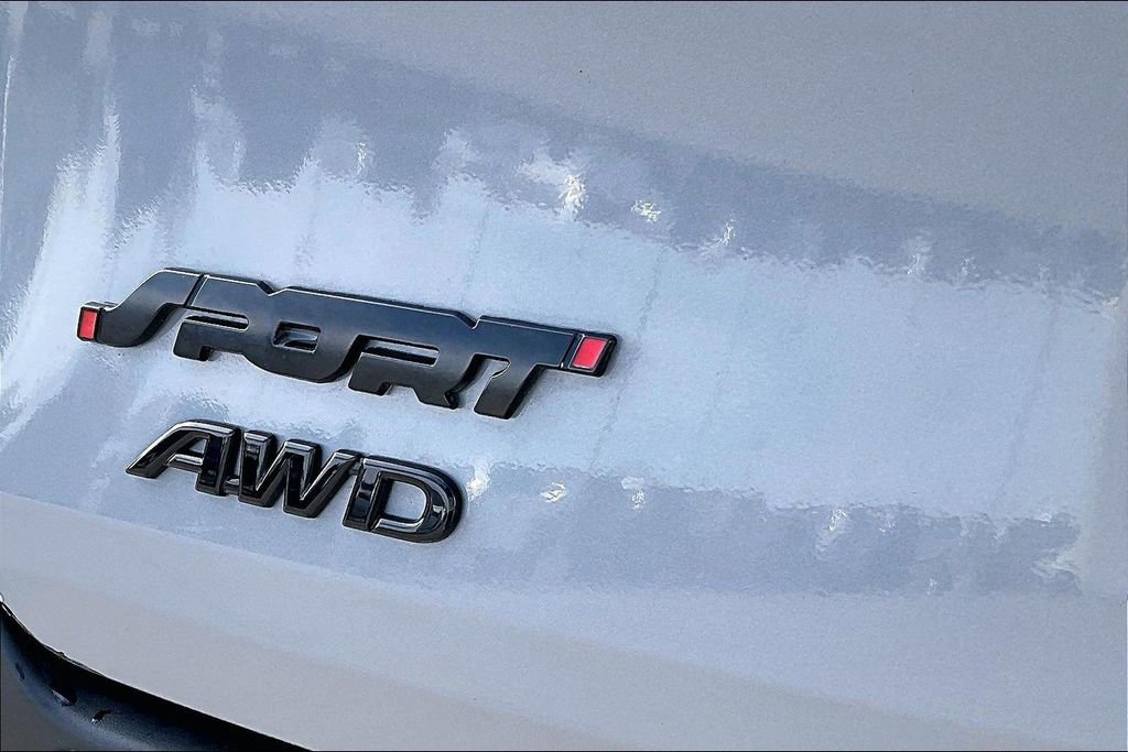 Used 2024 Toyota Sienna XLE Woodland Edition image 42