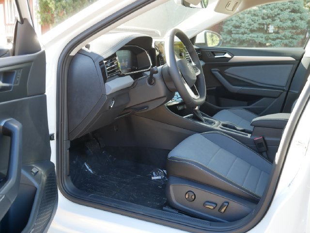 New 2026 Volkswagen Jetta SE FWD image 7