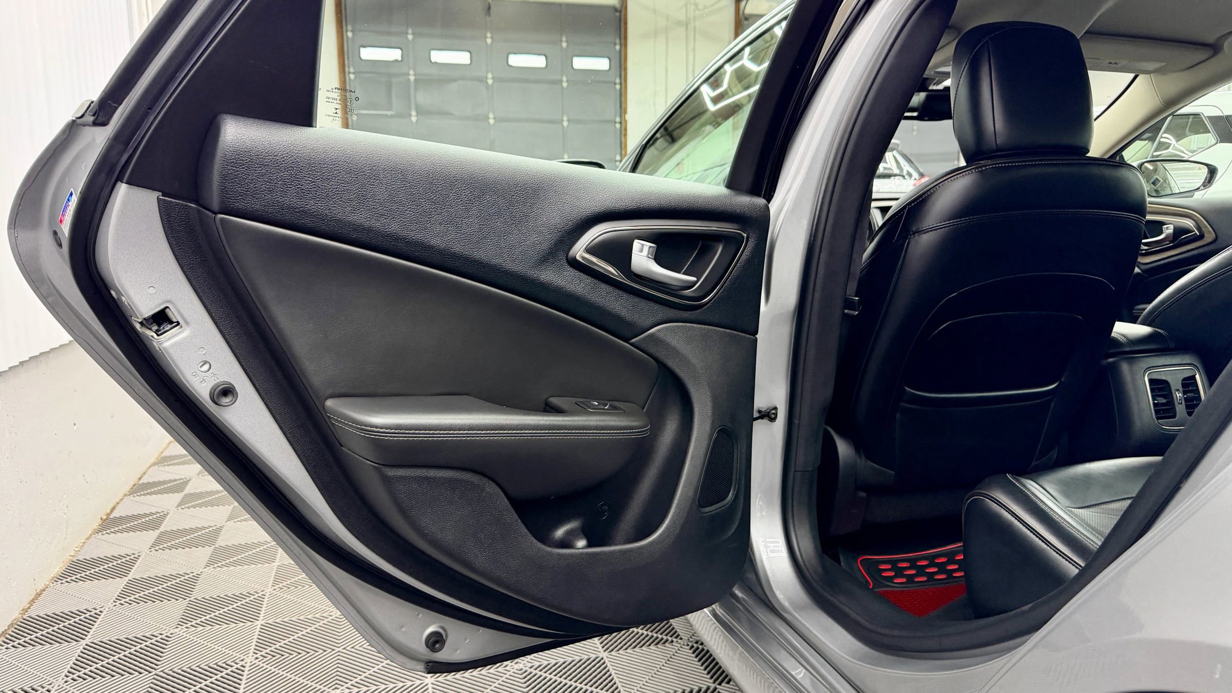 Used 2016 Chrysler 200 C w/ Premium Group image 6