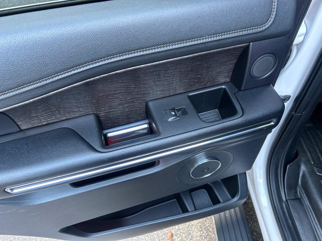 Used 2019 Ford Expedition Limited AWD/4WD image 27