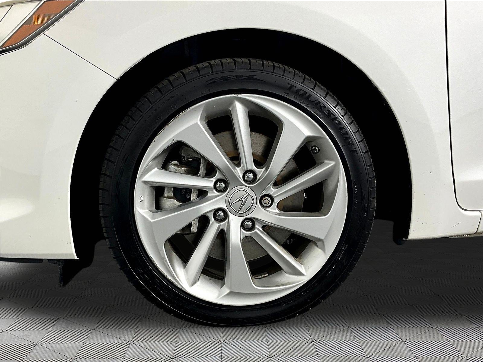 Used 2017 Acura ILX FWD image 34