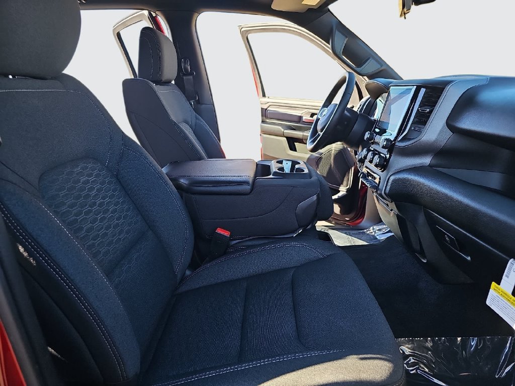 New 2027 RAM 1500 Express AWD/4WD image 10