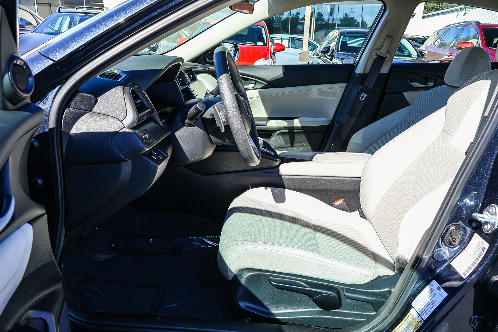 Used 2022 Honda Insight EX image 2