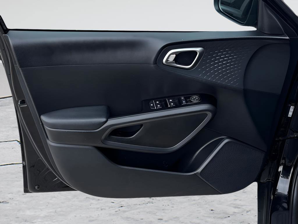 Used 2021 Kia Soul S FWD image 15