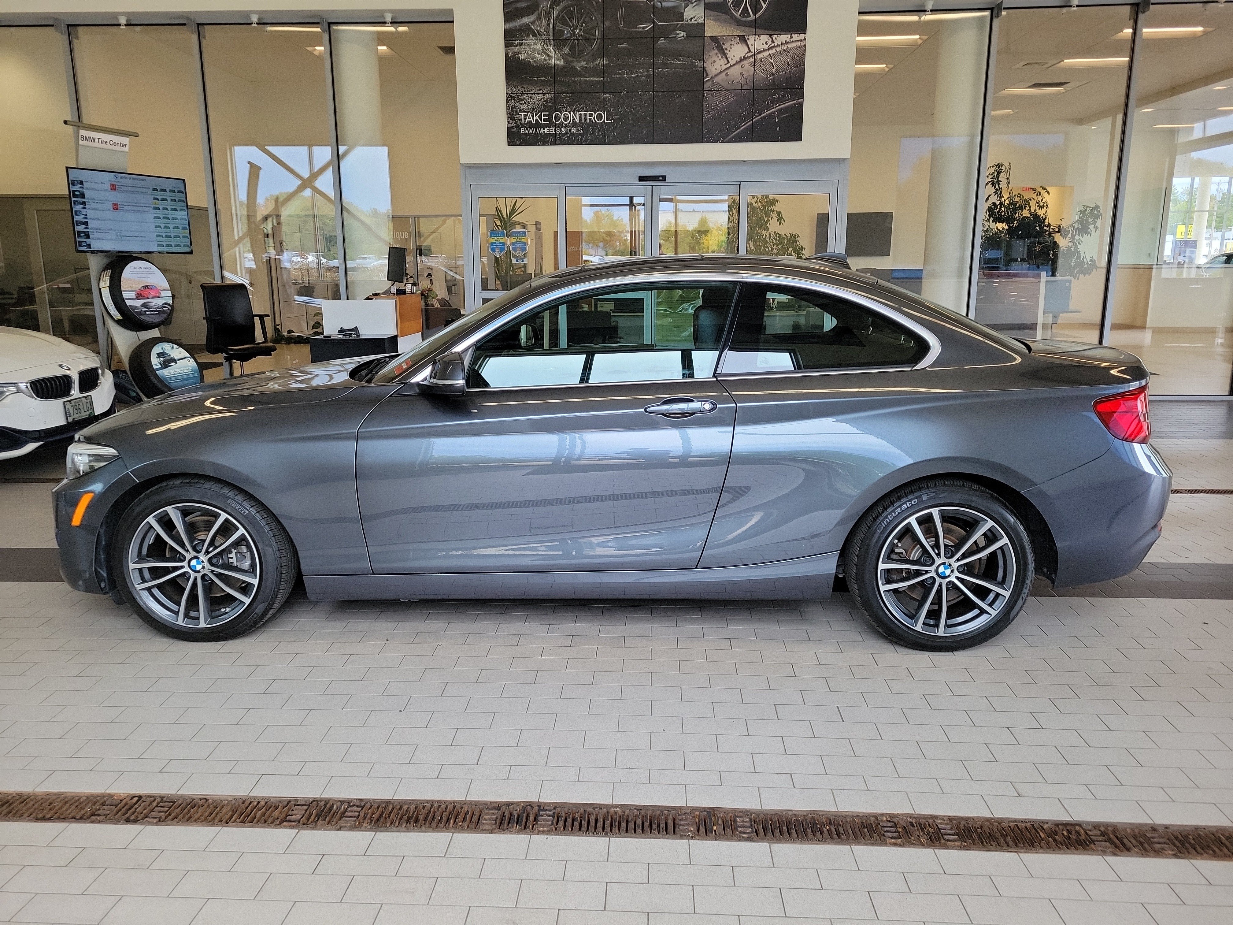 Used 2018 BMW 230i xDrive Coupe AWD/4WD image 8