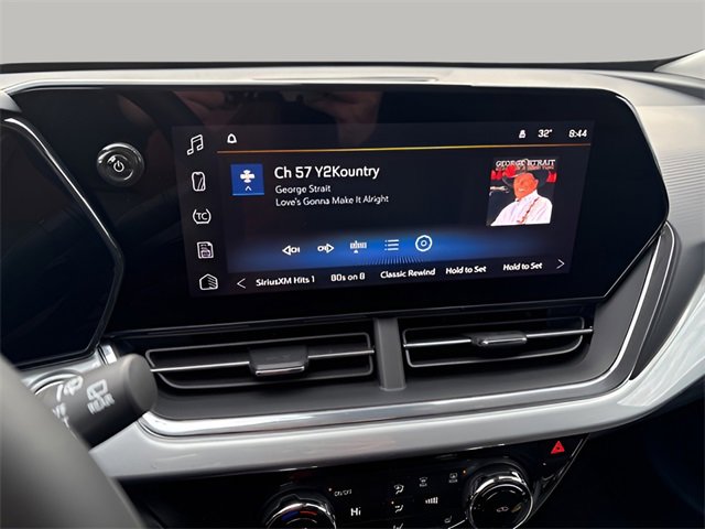 Used 2025 Chevrolet Trax LT w/ LT Convenience Package image 13