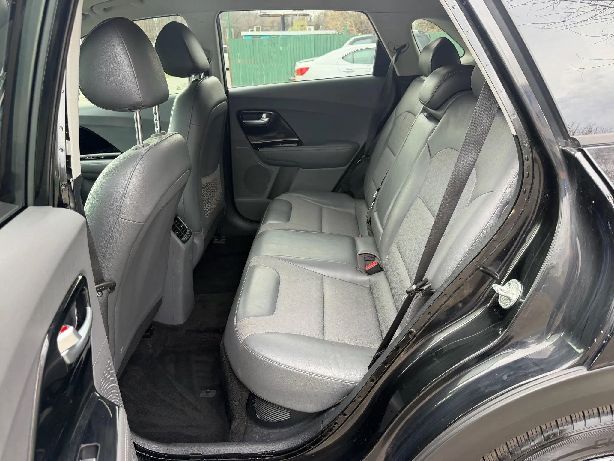 Used 2019 Kia Niro EX image 20