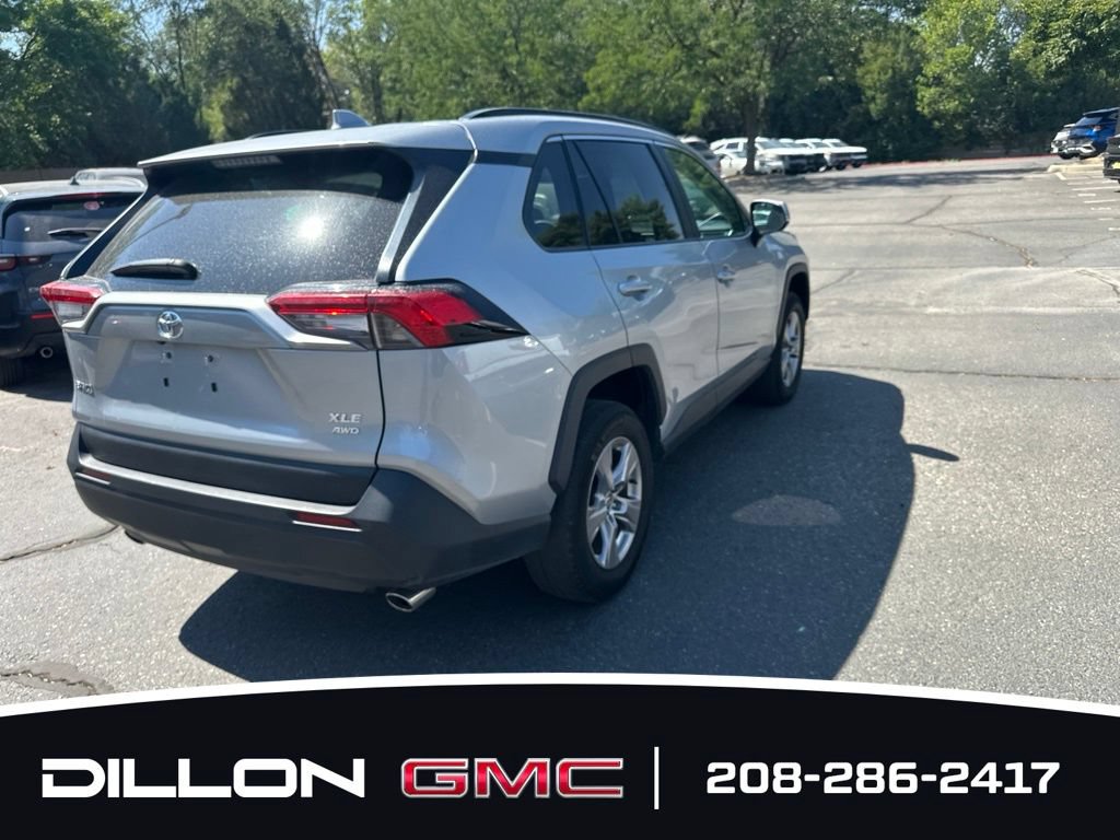 Used 2025 Toyota RAV4 XLE AWD/4WD image 5