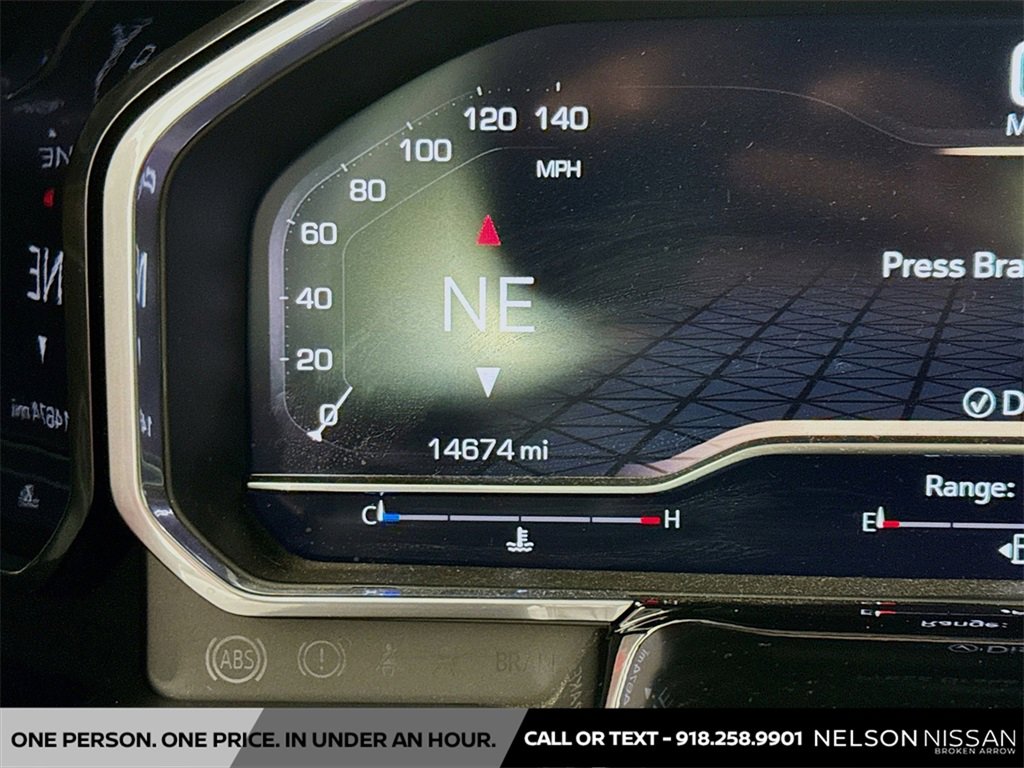 Used 2024 GMC Sierra 2500 SLT w/ SLT Premium Package image 12