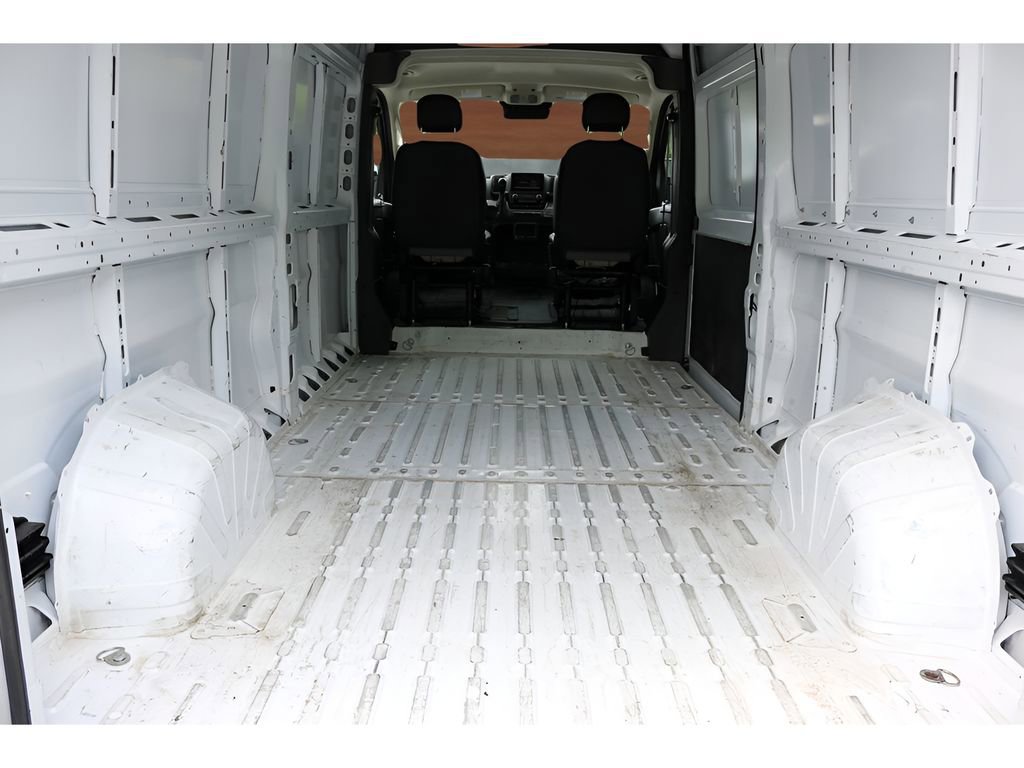 Used 2025 RAM ProMaster 2500 w/ Convenience Group FWD image 13