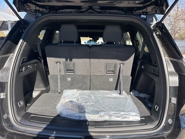 New 2025 Jeep Grand Cherokee L Laredo RWD image 7
