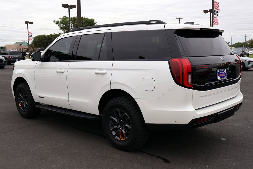 Used 2025 Ford Expedition Tremor AWD/4WD image 16