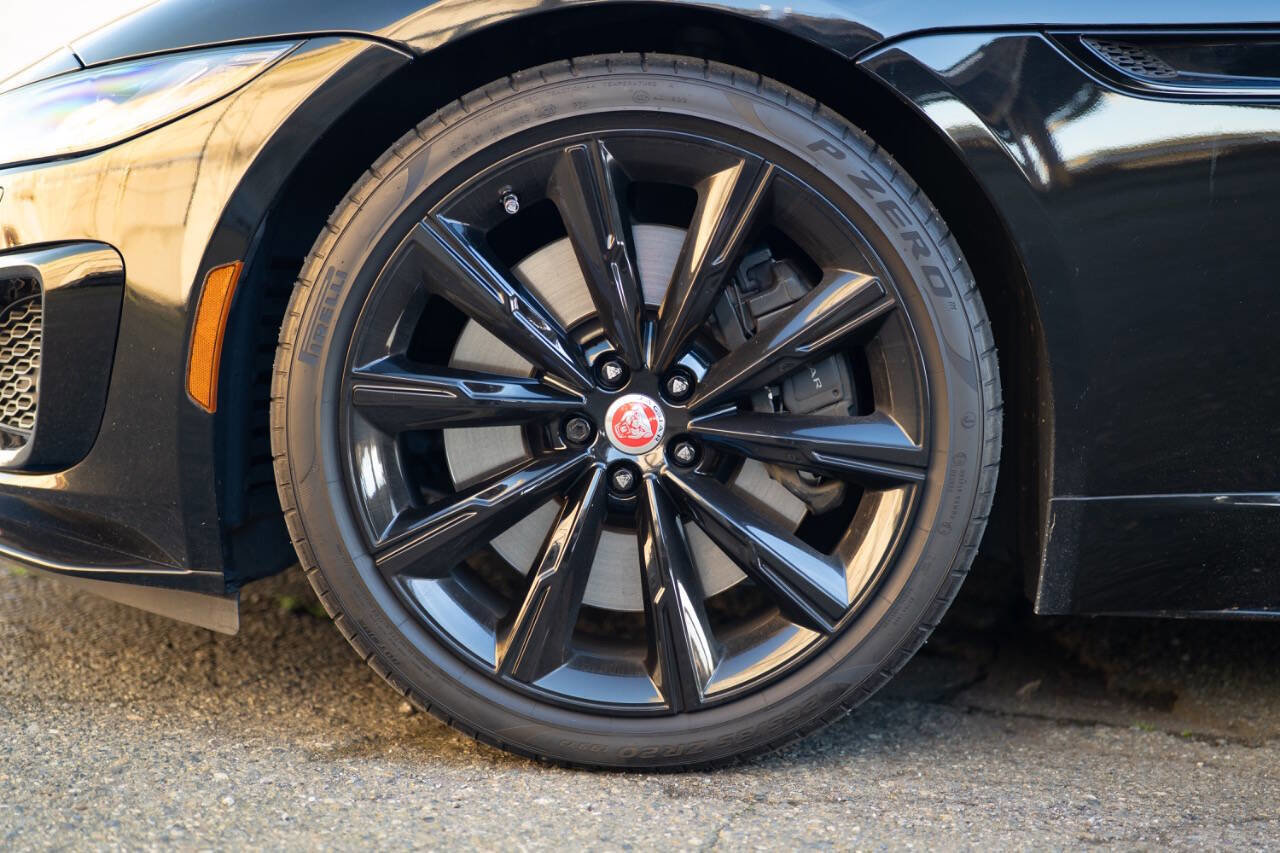 Used 2021 Jaguar F-TYPE R image 25