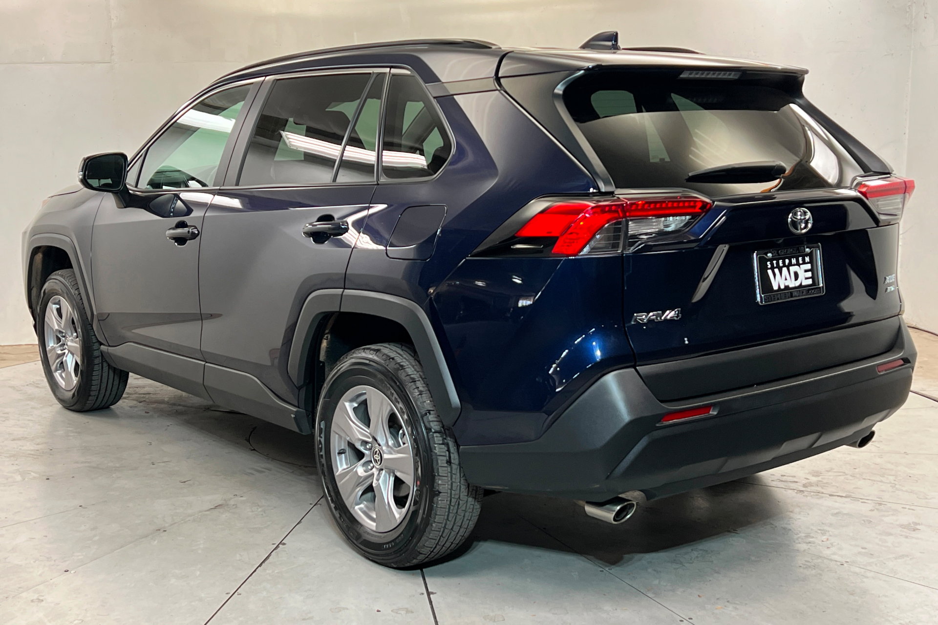 Used 2025 Toyota RAV4 XLE AWD/4WD image 3