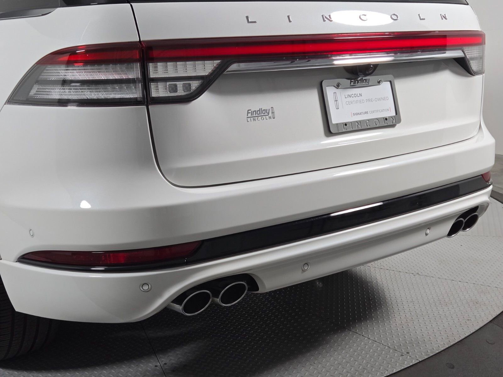 Used 2023 Lincoln Aviator Grand Touring w/ Equipment Group 301A image 6