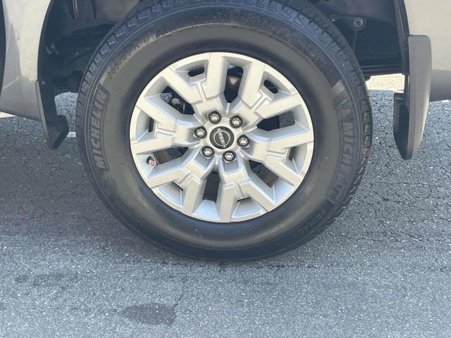 Used 2022 Nissan Frontier SV image 8
