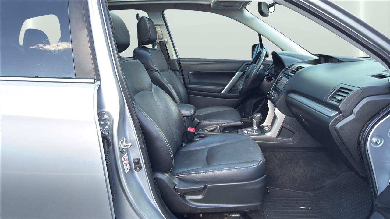 Used 2014 Subaru Forester 2.5i Limited w/ Popular Package #2 AWD/4WD image 13