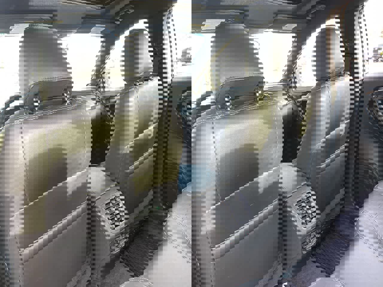 Used 2015 Ford Taurus SHO w/ Equipment Group 401A image 19