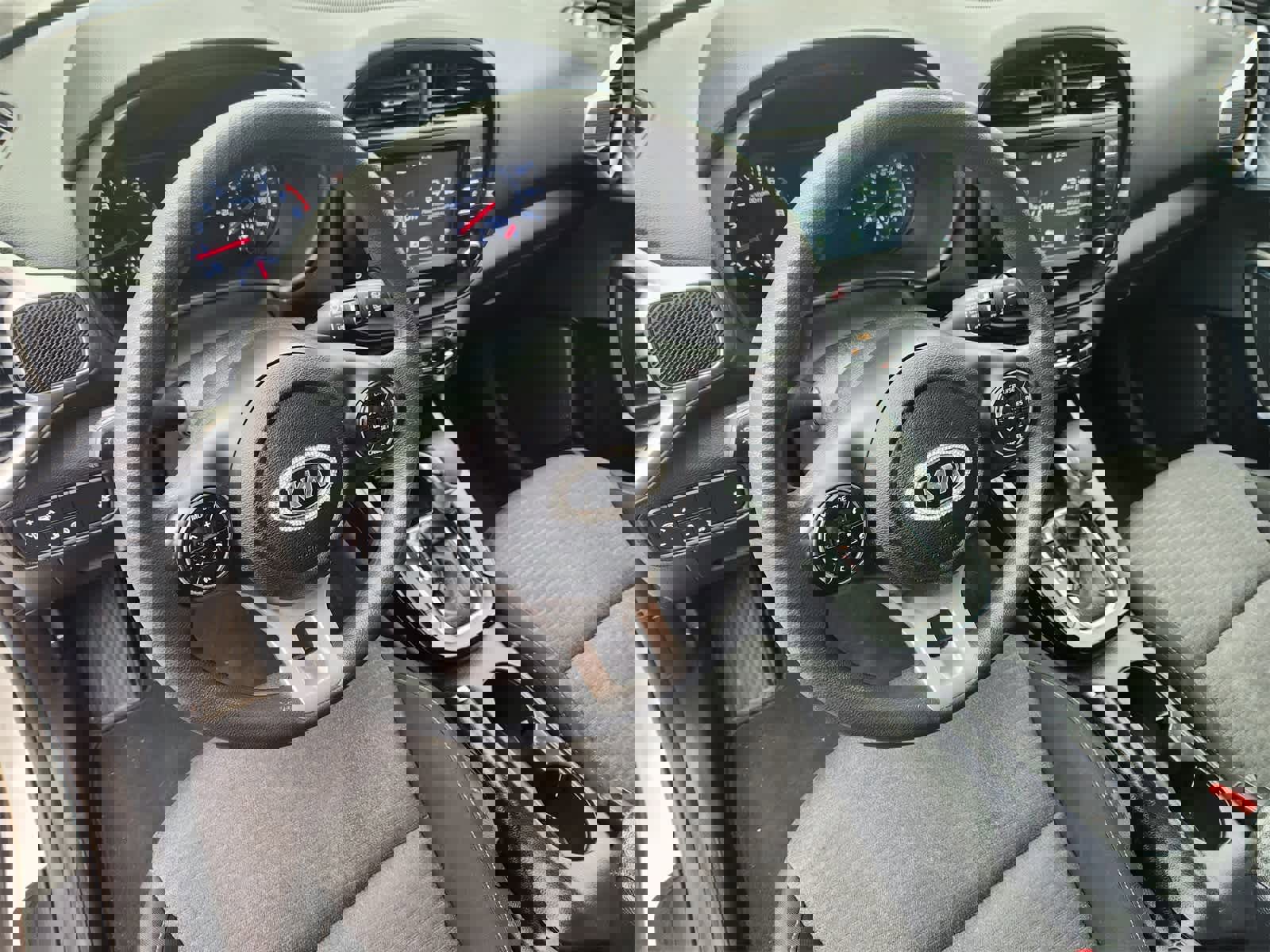 Used 2020 Kia Soul S image 2