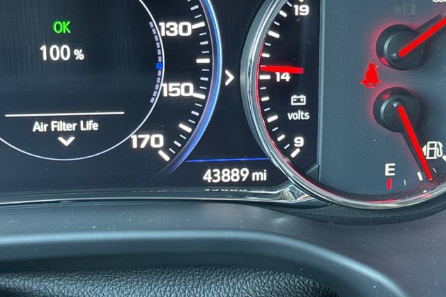 Used 2023 GMC Acadia AT4 w/ Technology Package AWD/4WD image 43