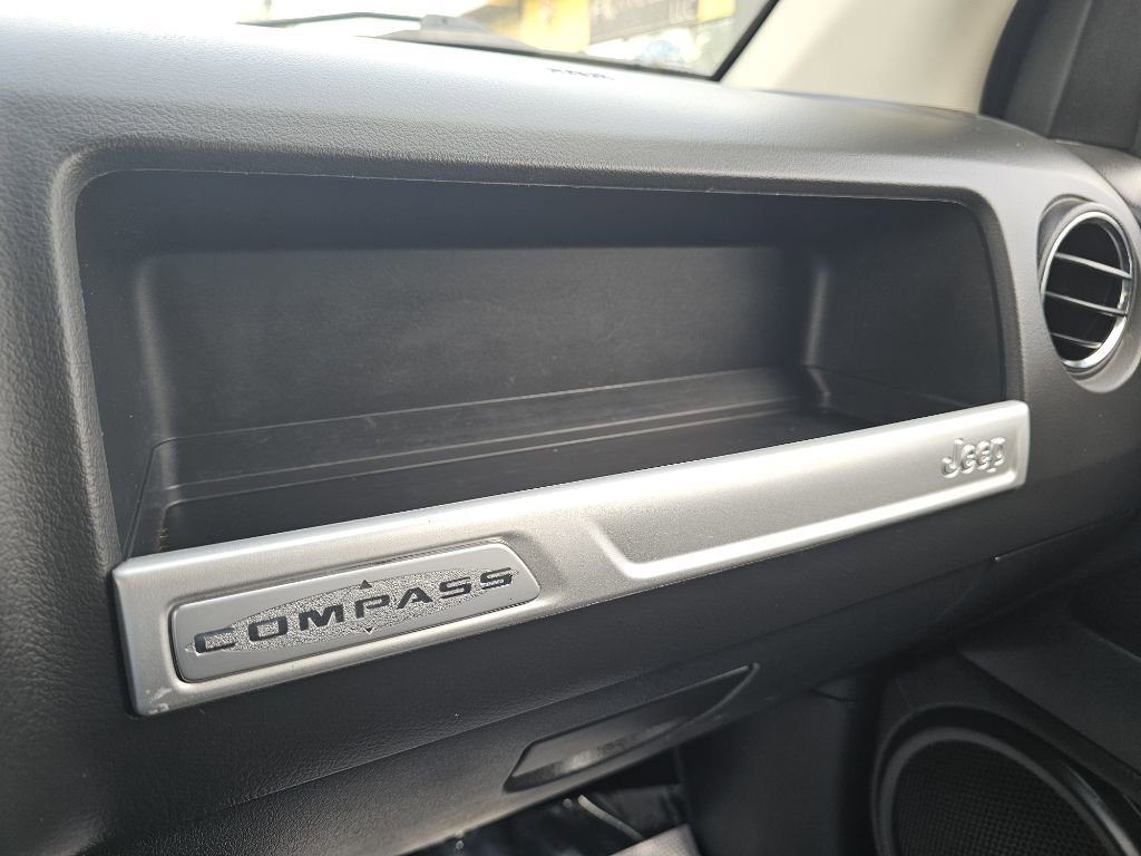 Used 2015 Jeep Compass Sport w/ Power Value Group image 31