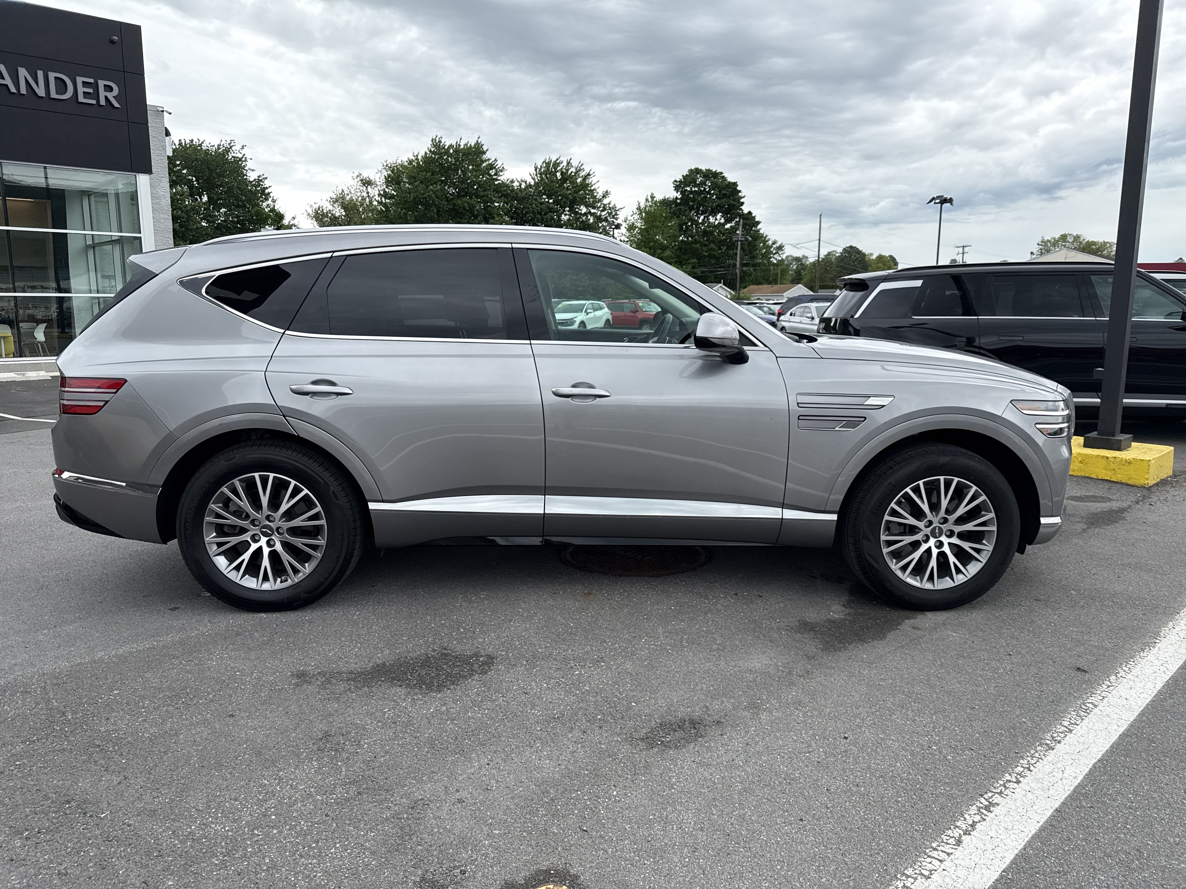 Used 2024 Genesis GV80 3.5T AWD/4WD image 2