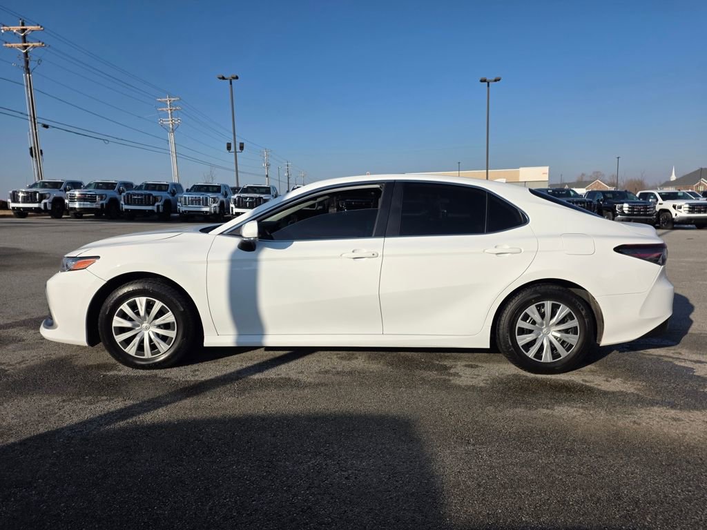 Used 2023 Toyota Camry LE image 4