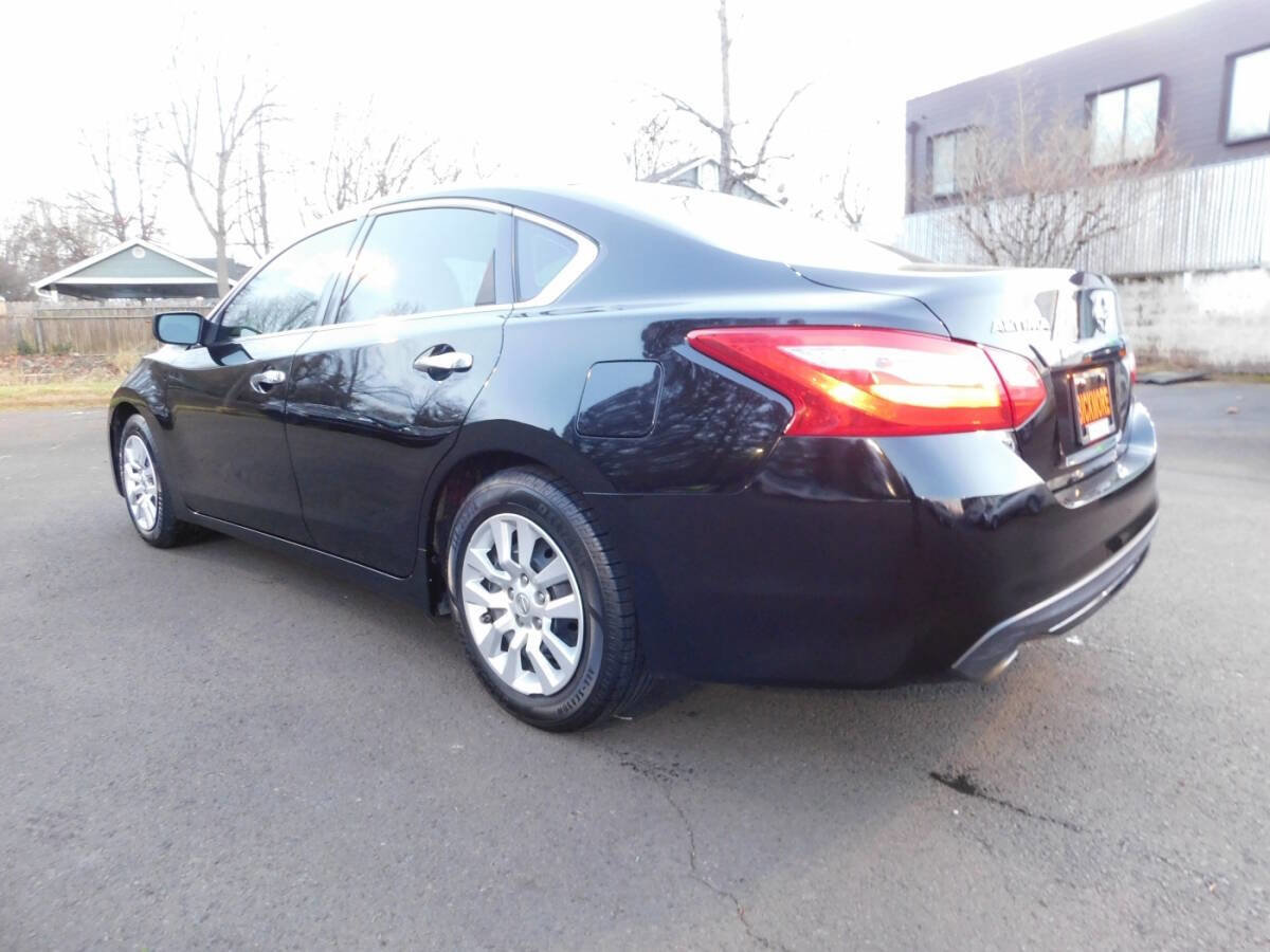 Used 2016 Nissan Altima 2.5 S w/ Power Driver Seat Package image 3