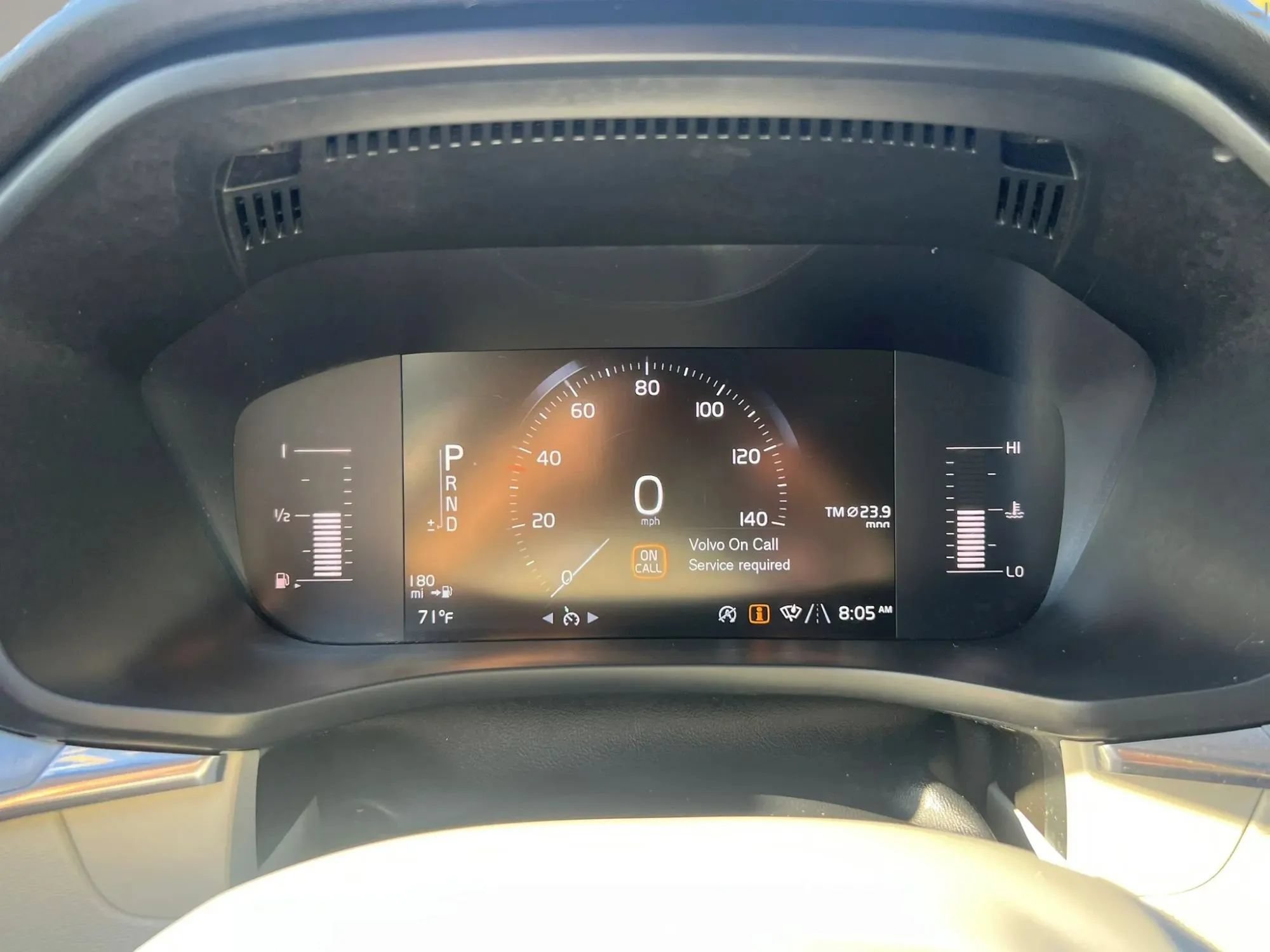 Used 2019 Volvo XC60 T5 Momentum w/ Premium Package AWD/4WD image 17