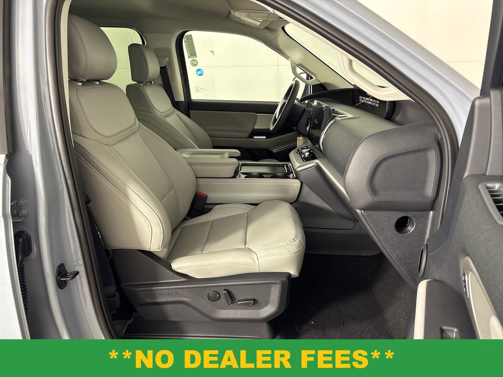 New 2026 Ford Expedition Active RWD image 5