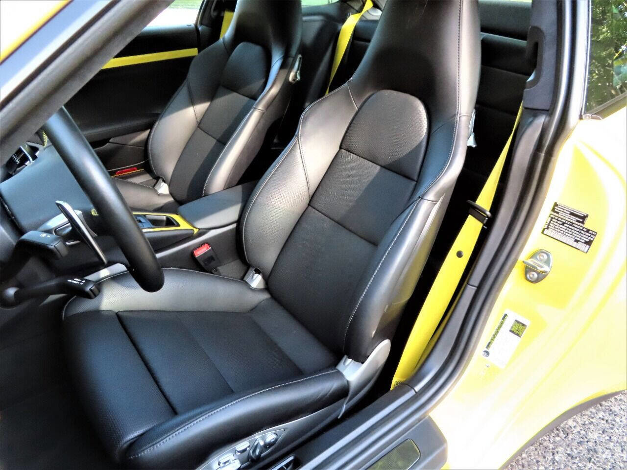 Used 2015 Porsche 911 Turbo S AWD/4WD image 29