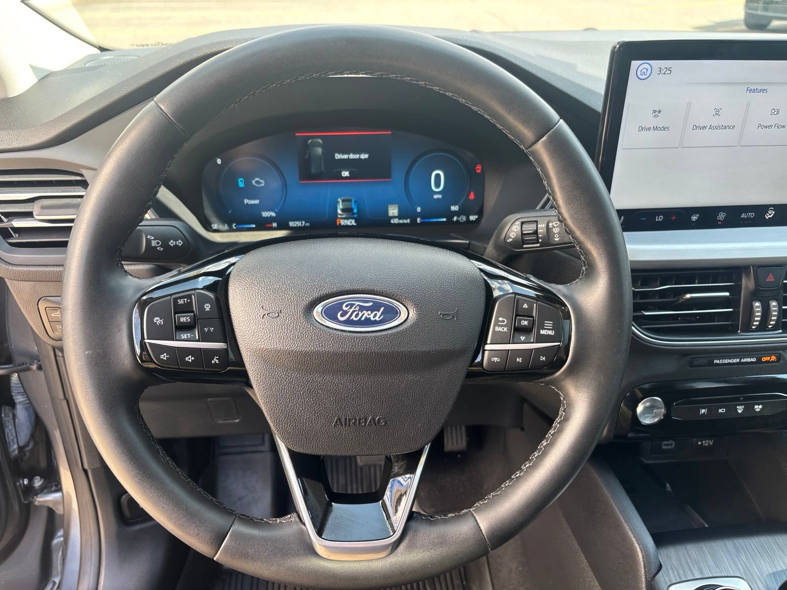 Used 2023 Ford Escape Platinum AWD/4WD image 17
