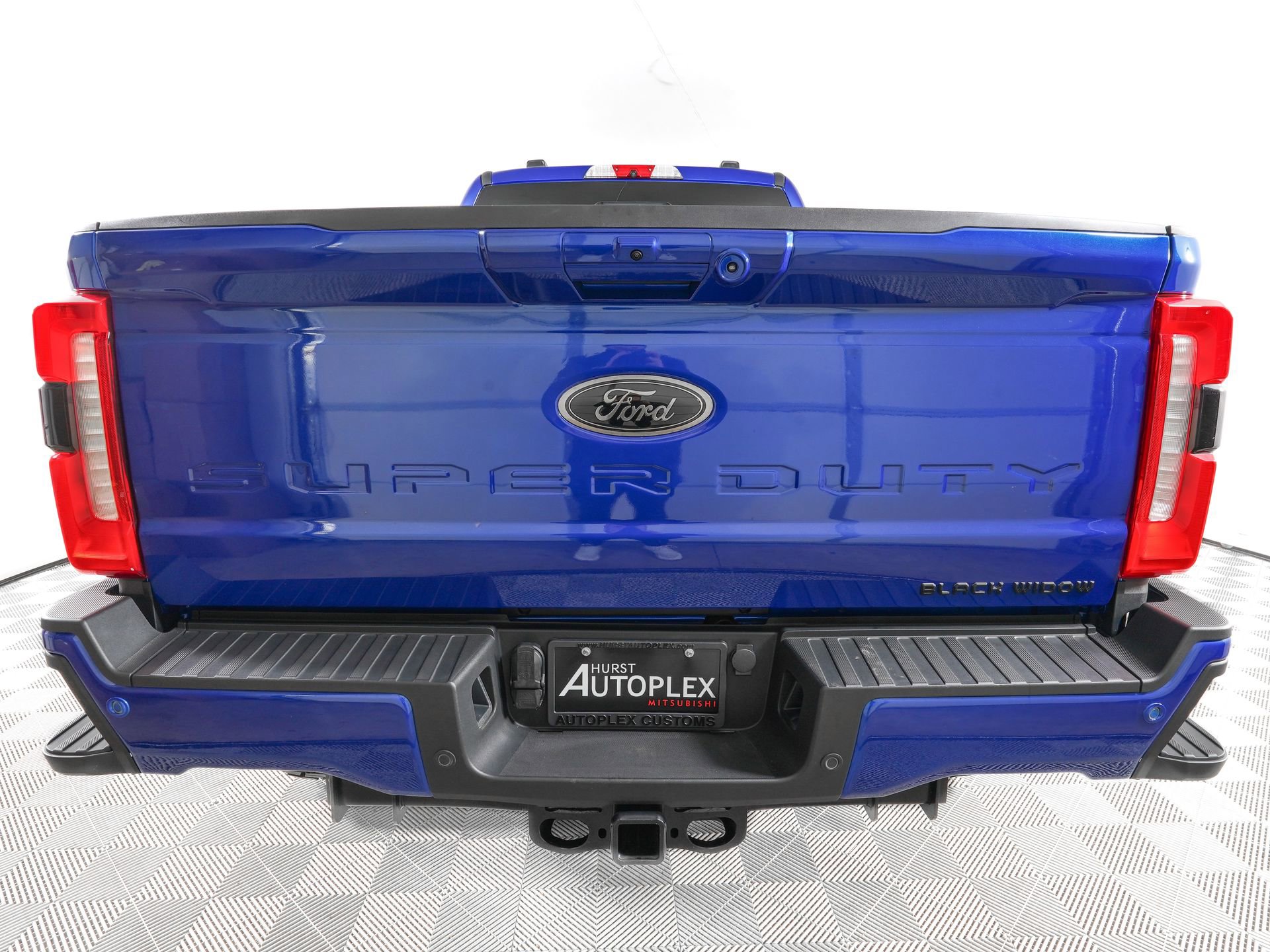 Used 2025 Ford F250 XLT w/ Black Appearance Package image 6