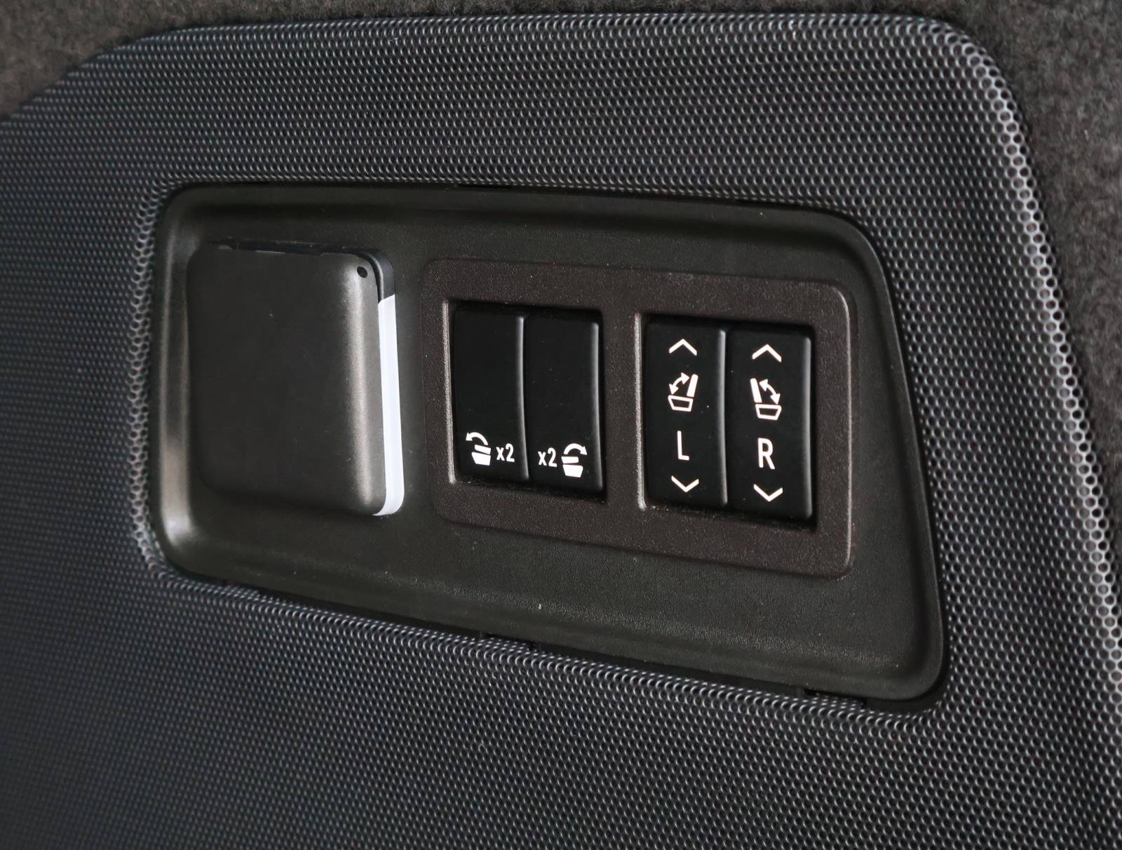 Used 2024 Cadillac Escalade Sport Platinum AWD/4WD image 32