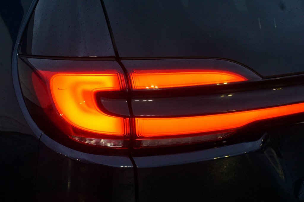 Used 2024 Chrysler Pacifica Touring-L image 30