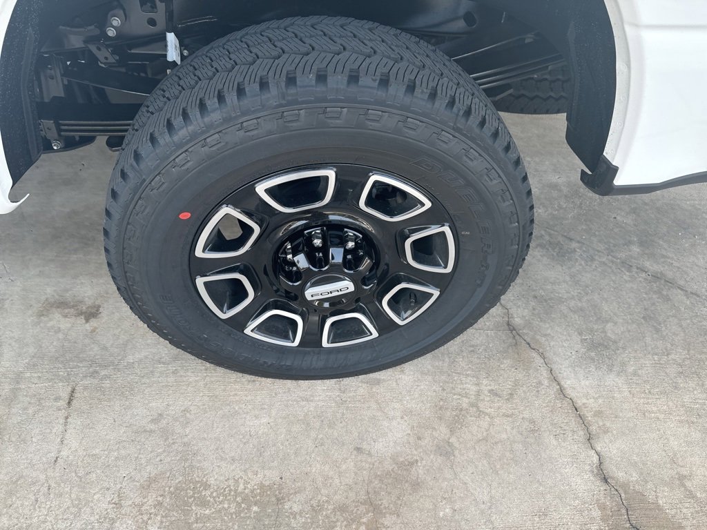 New 2026 Ford F250 Platinum image 34