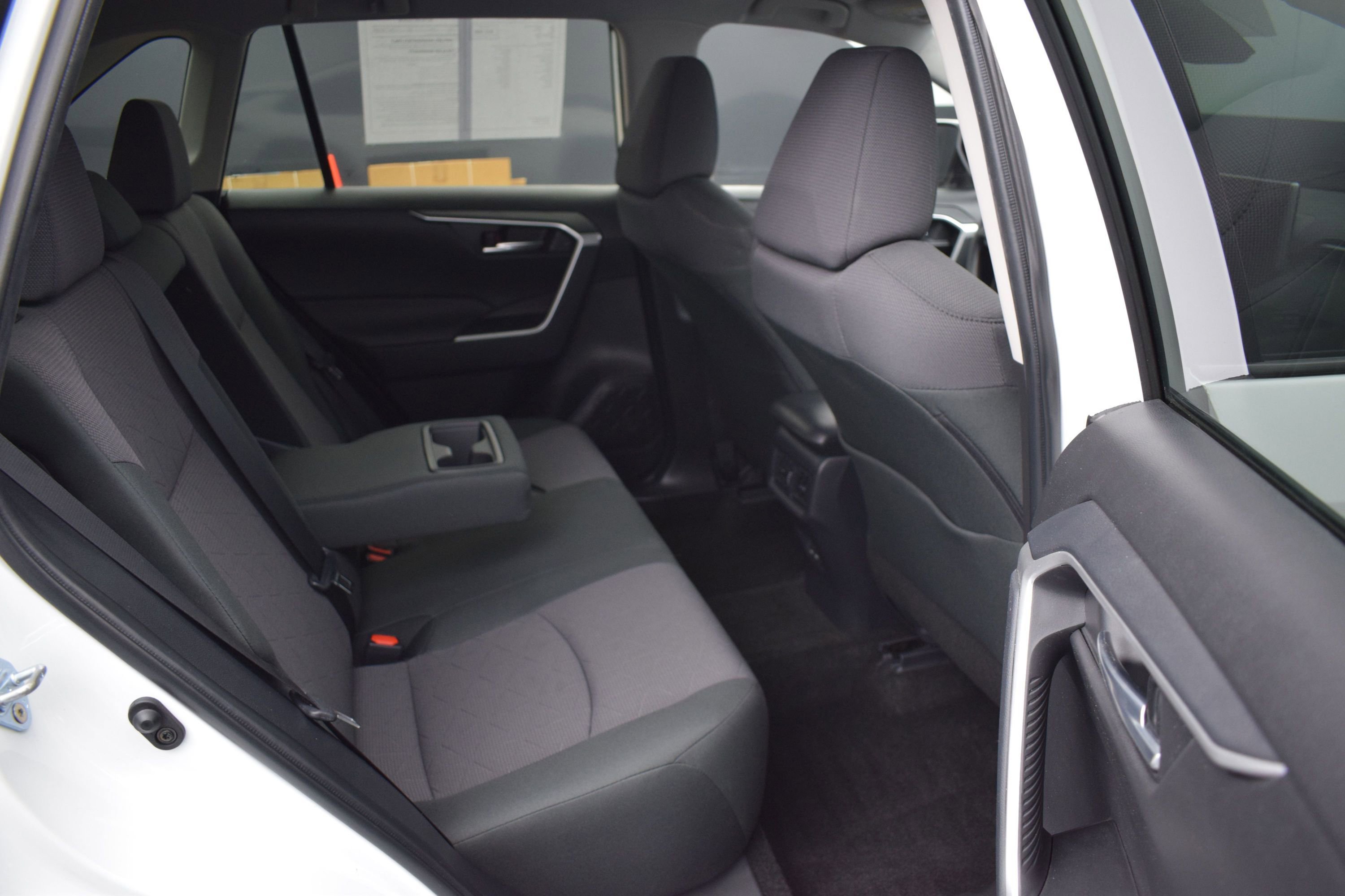 Used 2024 Toyota RAV4 XLE FWD image 11