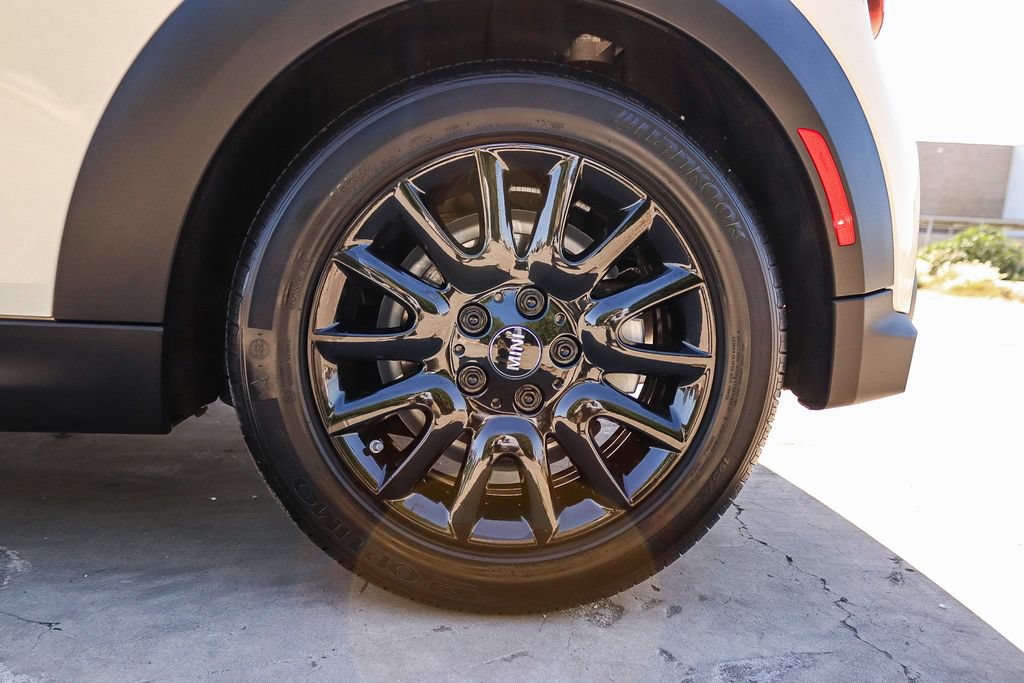 Used 2023 MINI Cooper 2-Door Hardtop FWD image 14