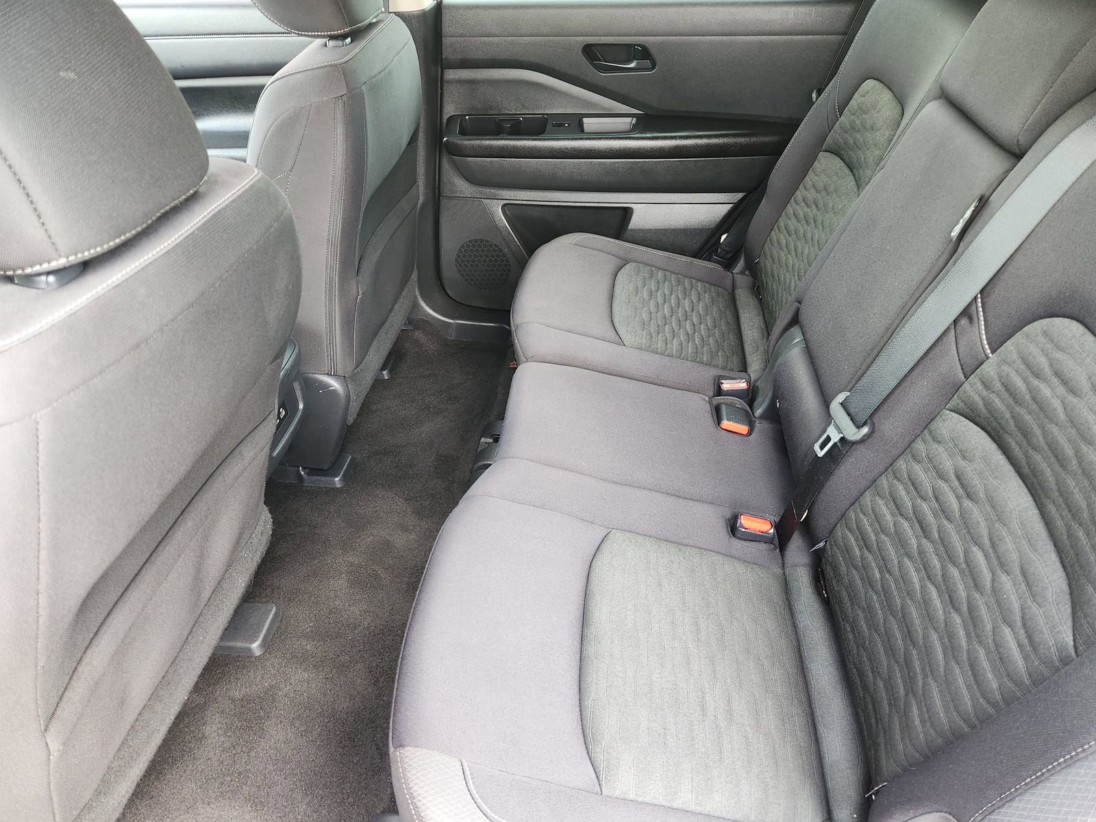 Used 2023 Nissan Pathfinder SV FWD image 33