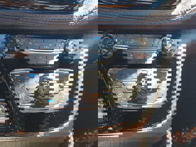 New 2026 Chrysler Pacifica Pinnacle image 29