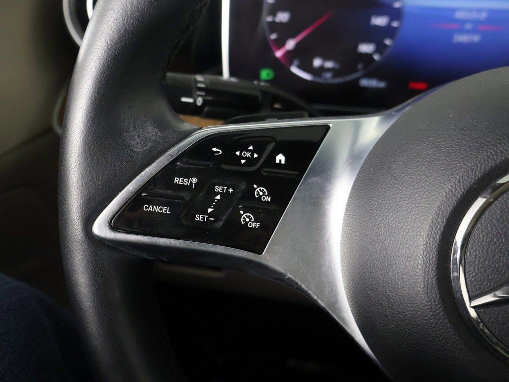 Used 2023 Mercedes-Benz C 300 4MATIC Sedan image 41