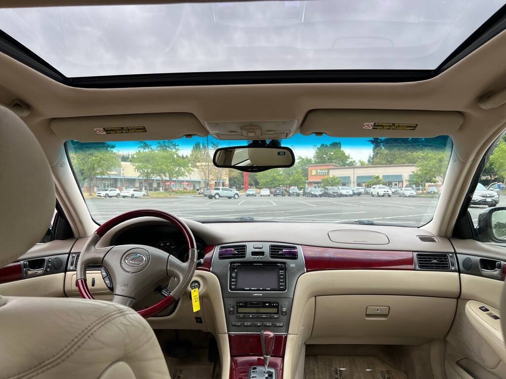 Used 2004 Lexus ES 330 FWD image 11