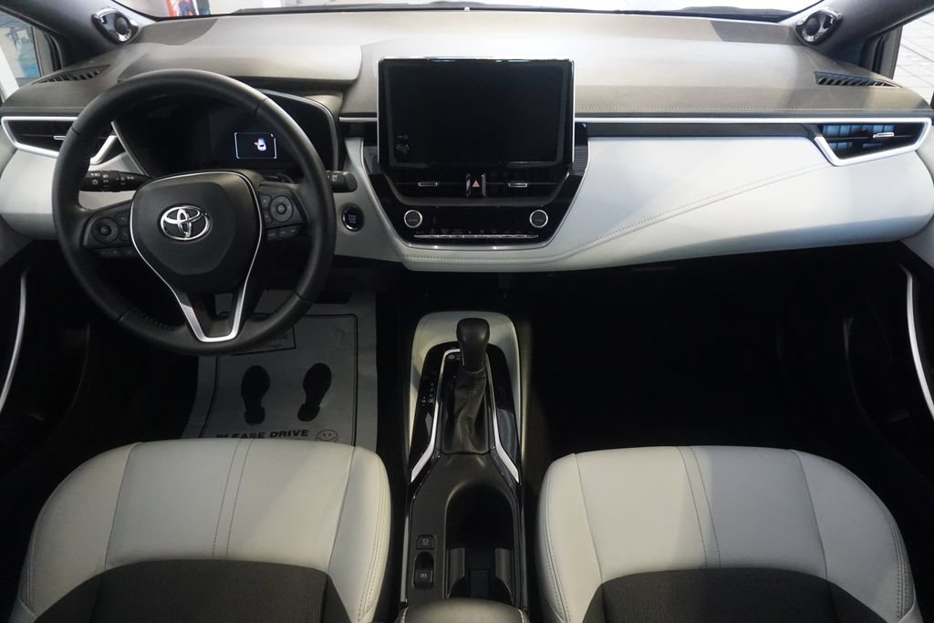 Certified 2025 Toyota Corolla XSE FWD image 27