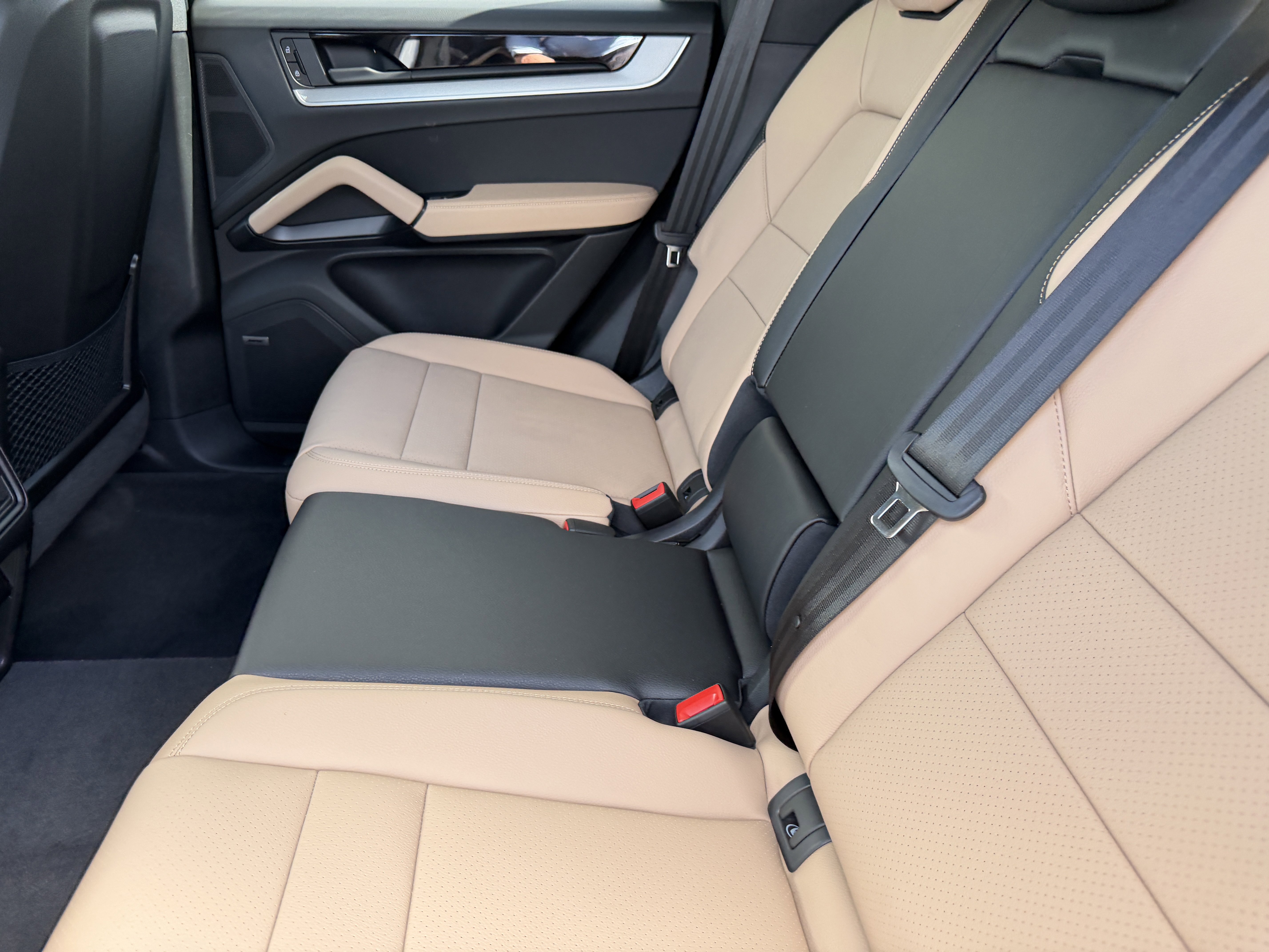 New 2026 Porsche Cayenne image 21